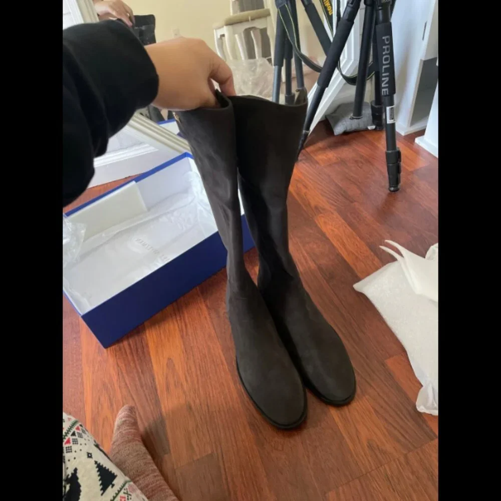 Stuart Weitzman Keelan City Suede Knee-High Boot Size 8.5